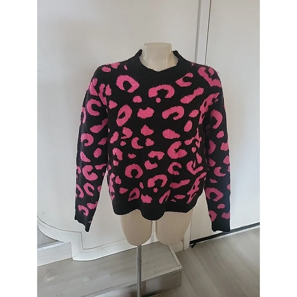 LINE & DOT Anthropologie Pink Leopard Print Sweater Crewneck Pullover Knit Top L